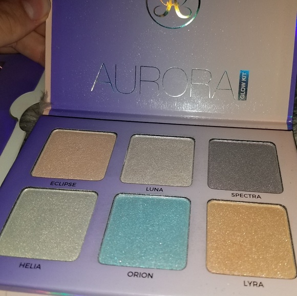 Anastasia Beverly hills Aurora glow kit SOLD - Picture 2 of 3